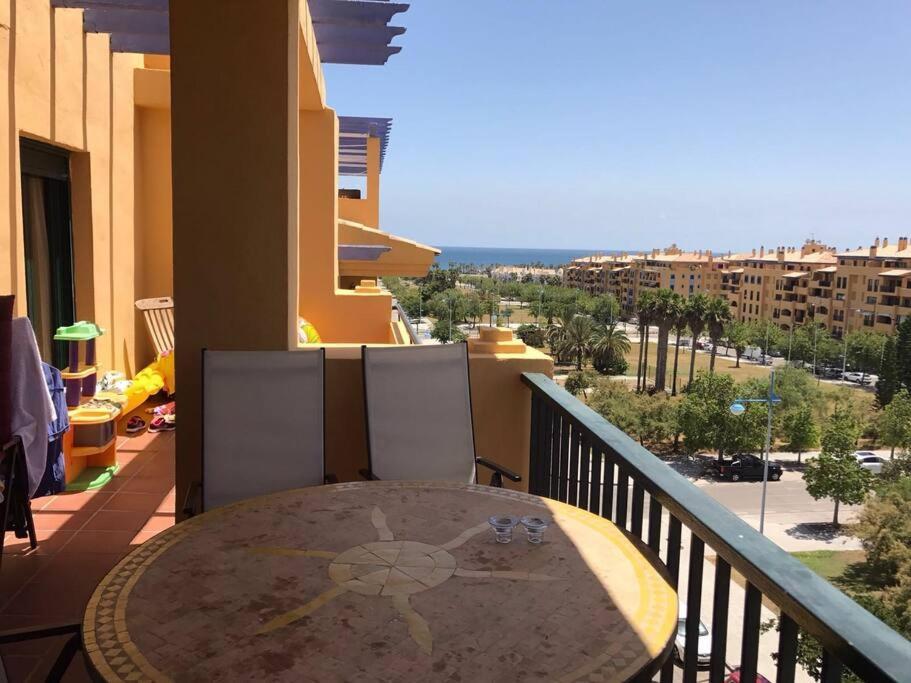 Holiday San Pedro Beachside - Almendros Apartment *